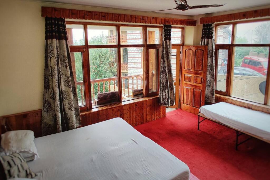 Aroma Taru Villa / Cottage ,Manali 外观 照片